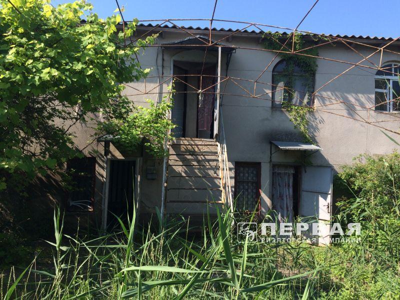 Two country houses in Karolino-Bugaz for sale
.