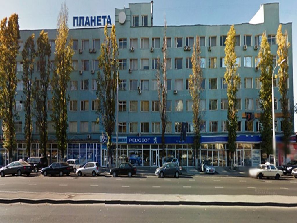 Business center for shops, offices. Str. Balkovskaya