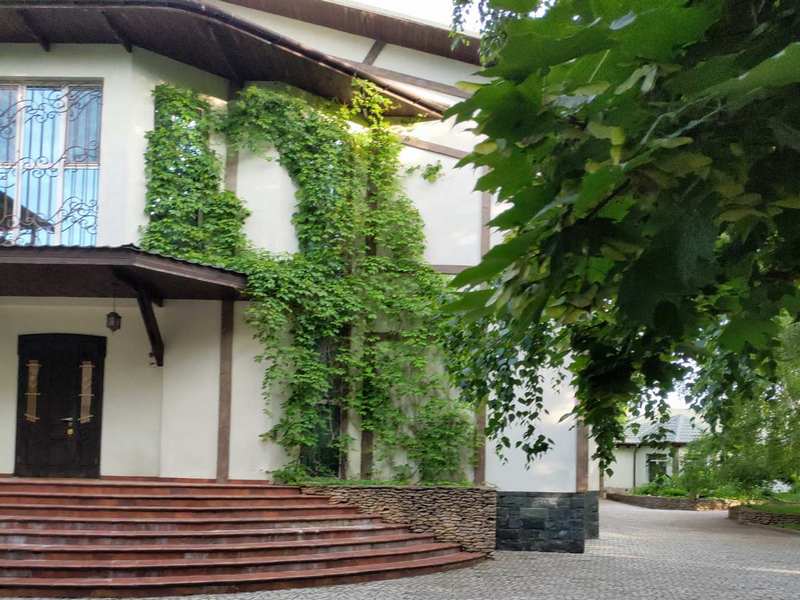 Estate for sale on Vavilova