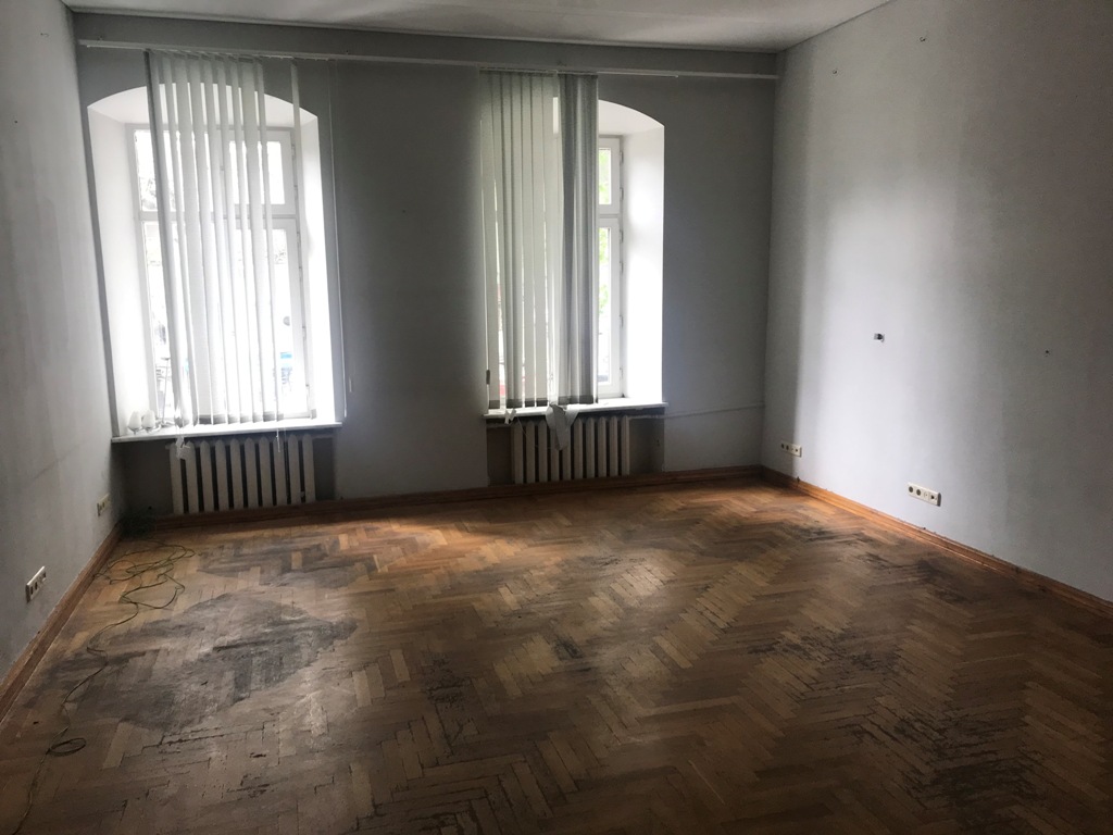 Apartment for sale. Pushkinska str. \   -. Bazarna. 167 sq. m. .