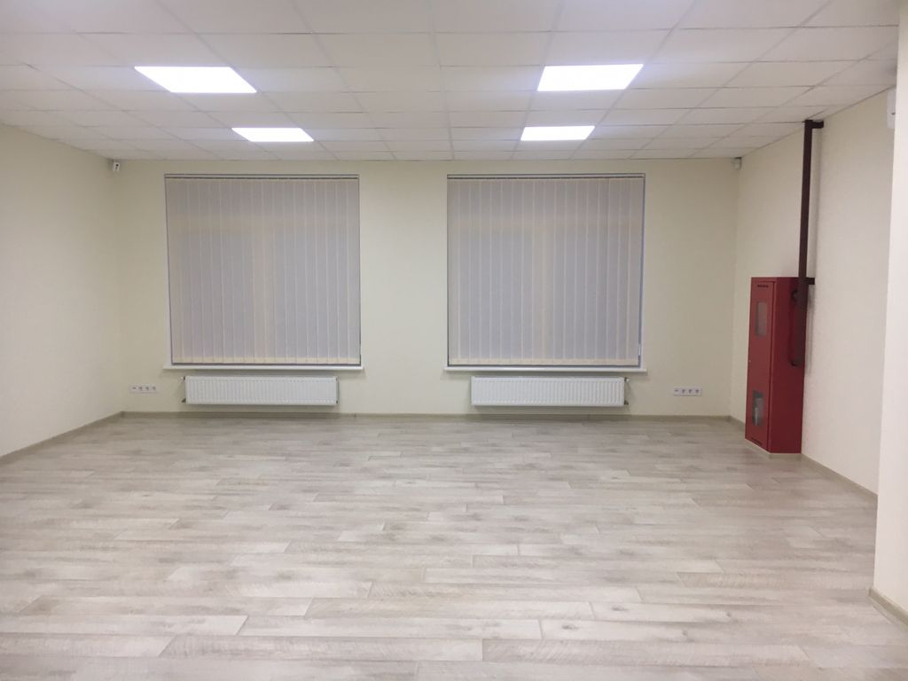 Office rental with large offices for 9 stantsiya. B. Fontana