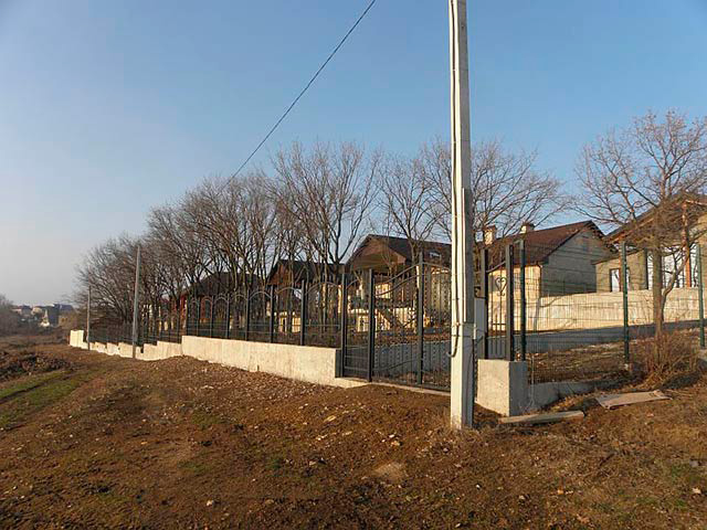 I will sell a plot in the cottage settlement "Line of Success", village. Malodolinskoe
