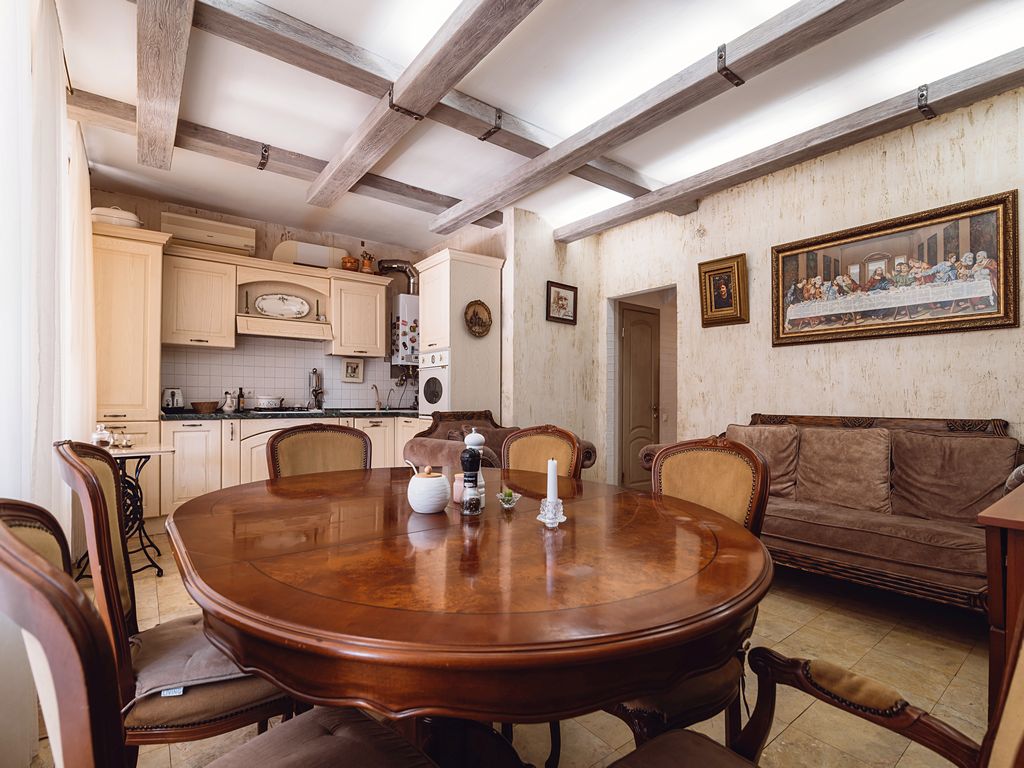 Selling a renovated cottage, Kovalevsky's dacha