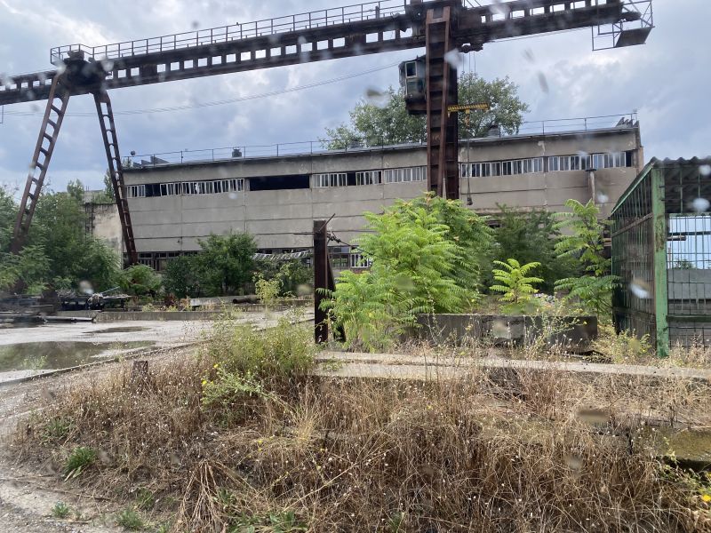 Производственное предприятие в Великодолинском