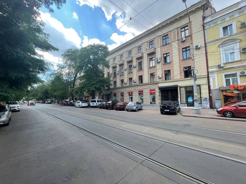 Административное здание в центре города