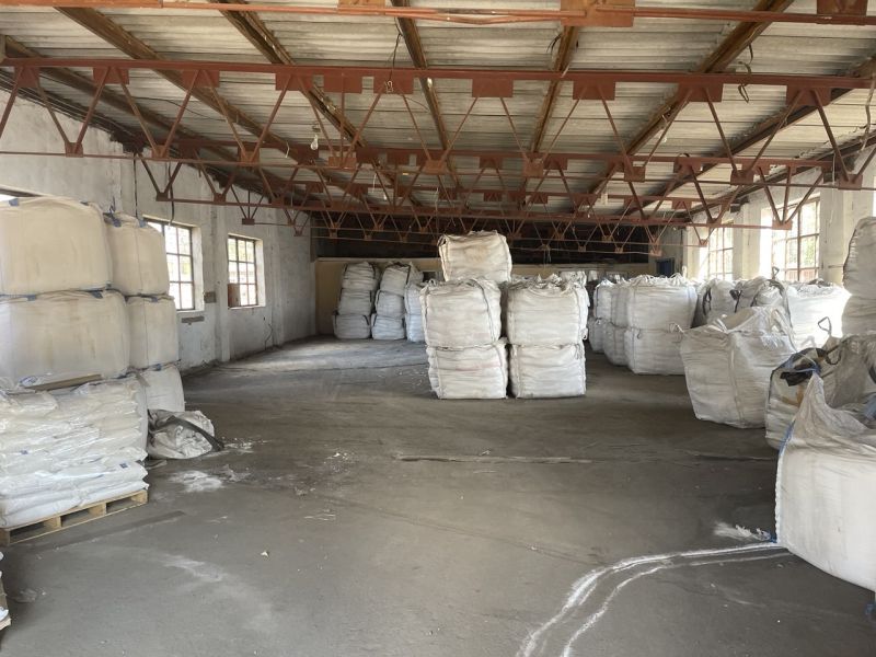 Сдам хороший склад на Новомосковской дороге. 320 кв.м.