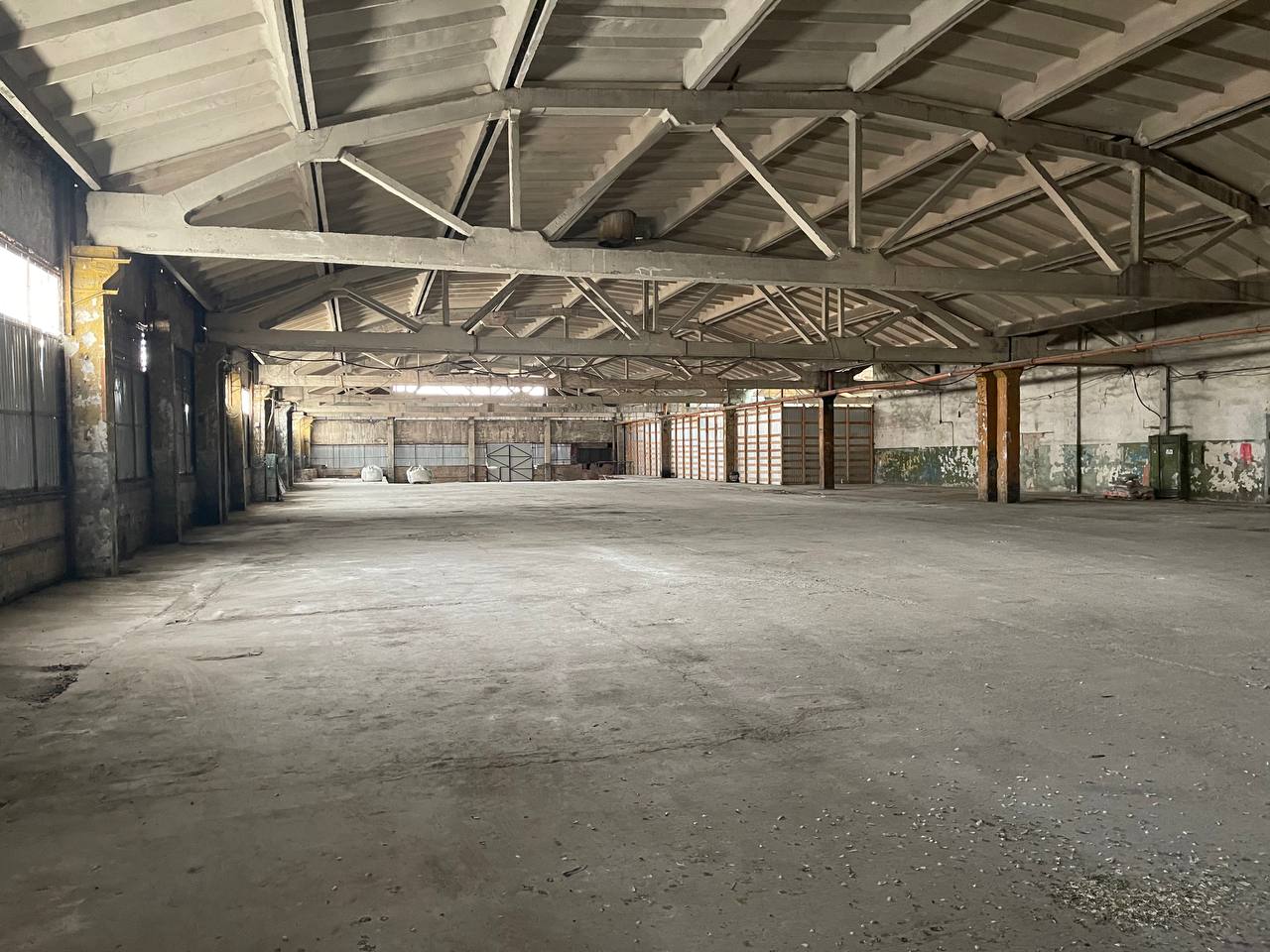 Помещение под склад на Химической. 2400 кв.м.