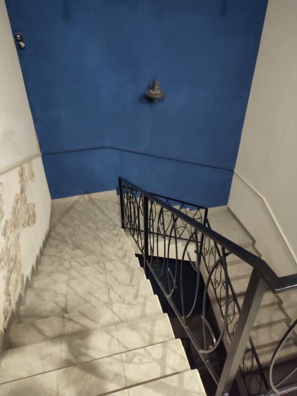 Двухуровневая квартира в историческом центре, Александровский пр-т, «Книжка»