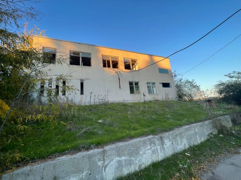 Помещение в Большой Долине. 1636 кв.м.