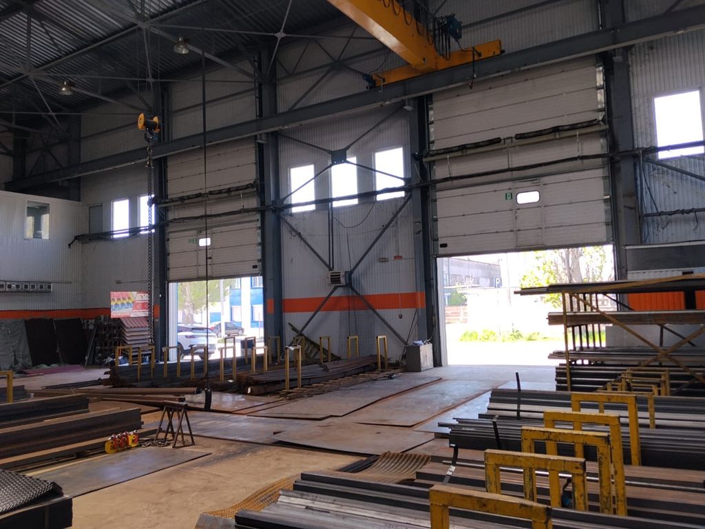 Продам производственные помещения 1230м2