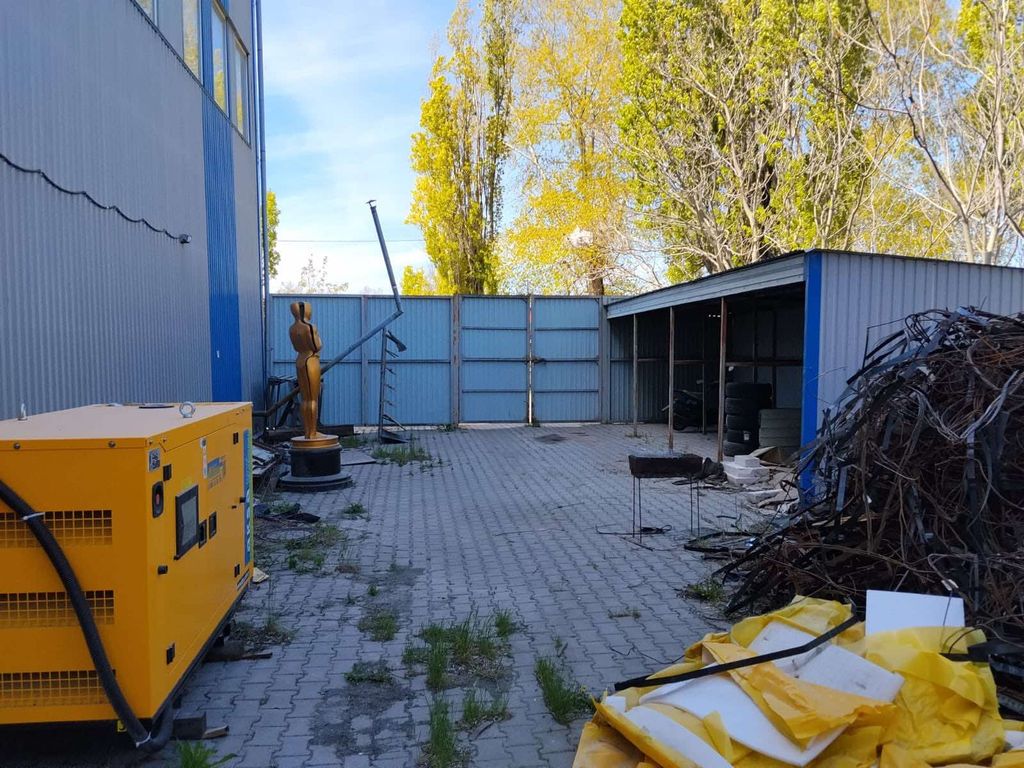 Продам производственные помещения 1230м2