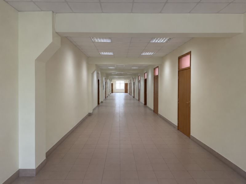 Продаж окремої будівлі комерціного призначення. Вул. Авіаційна