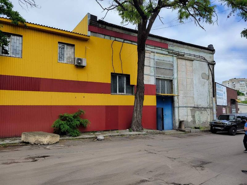 Здам 400 метрів, Бугаєвська/Ідеал