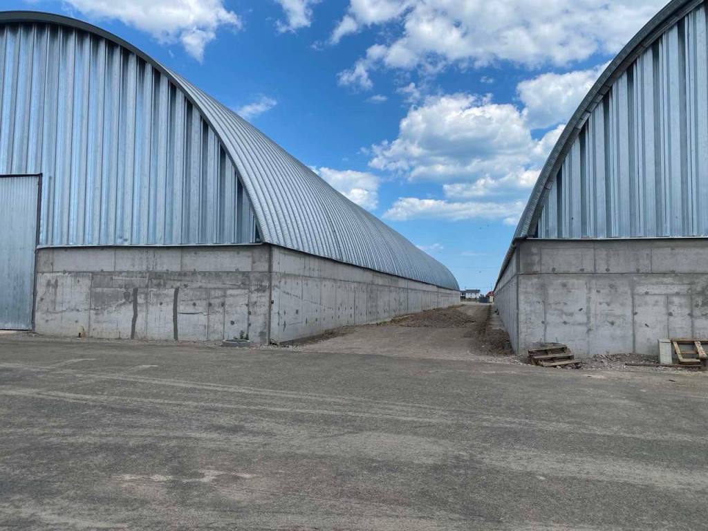 Продам 10000 кв.м. складских помещений, 10 Га земли, р-н Черноморск