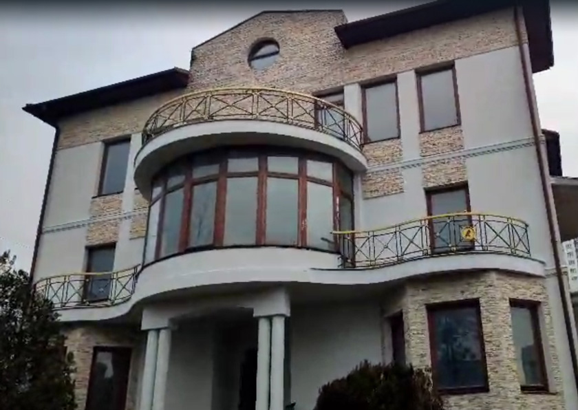 Здание под пансионат, медицинский центр