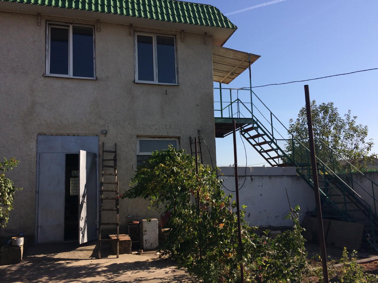 Помещение под склады, производство на участке 3,8 га